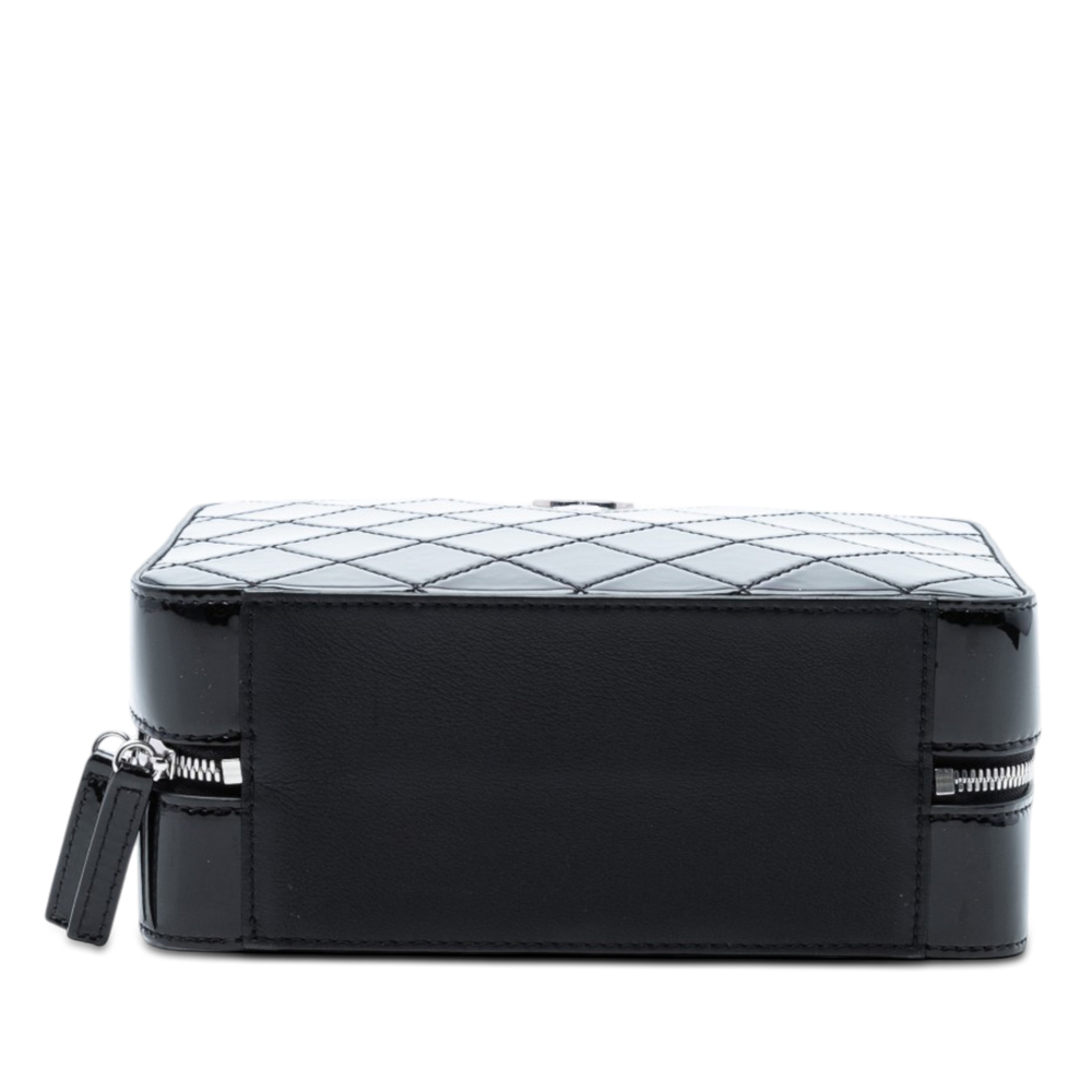 Pre-Loved Chanel CC Quilted Patent Travel Kit Vanity Case - Picture 3 of 7